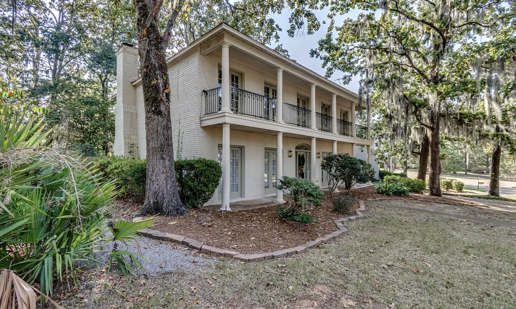 Moss Manor