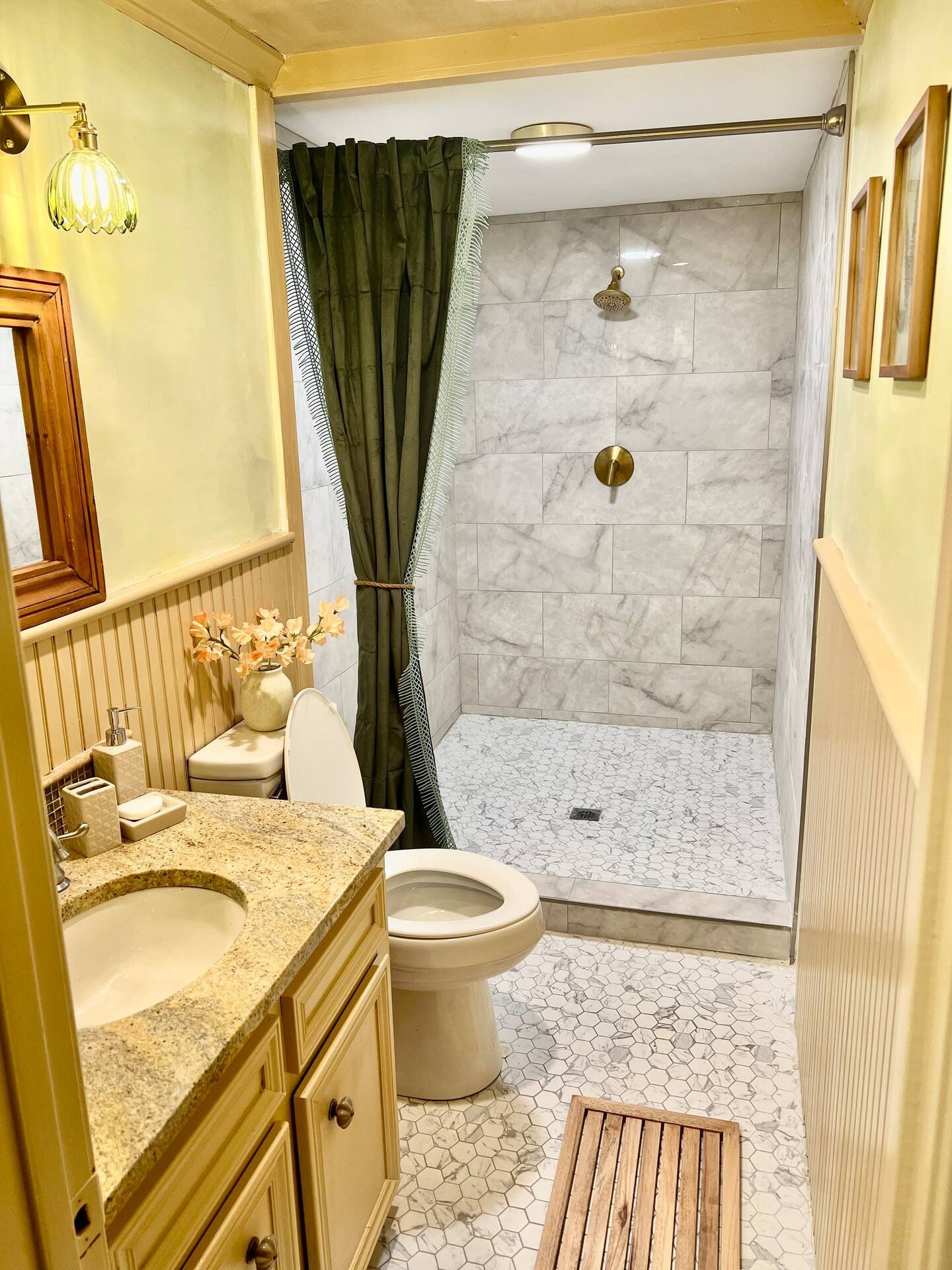 Moss Manor — property view 4